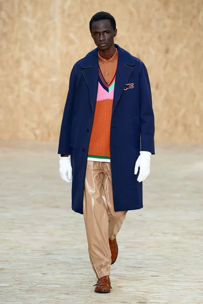 Look 50